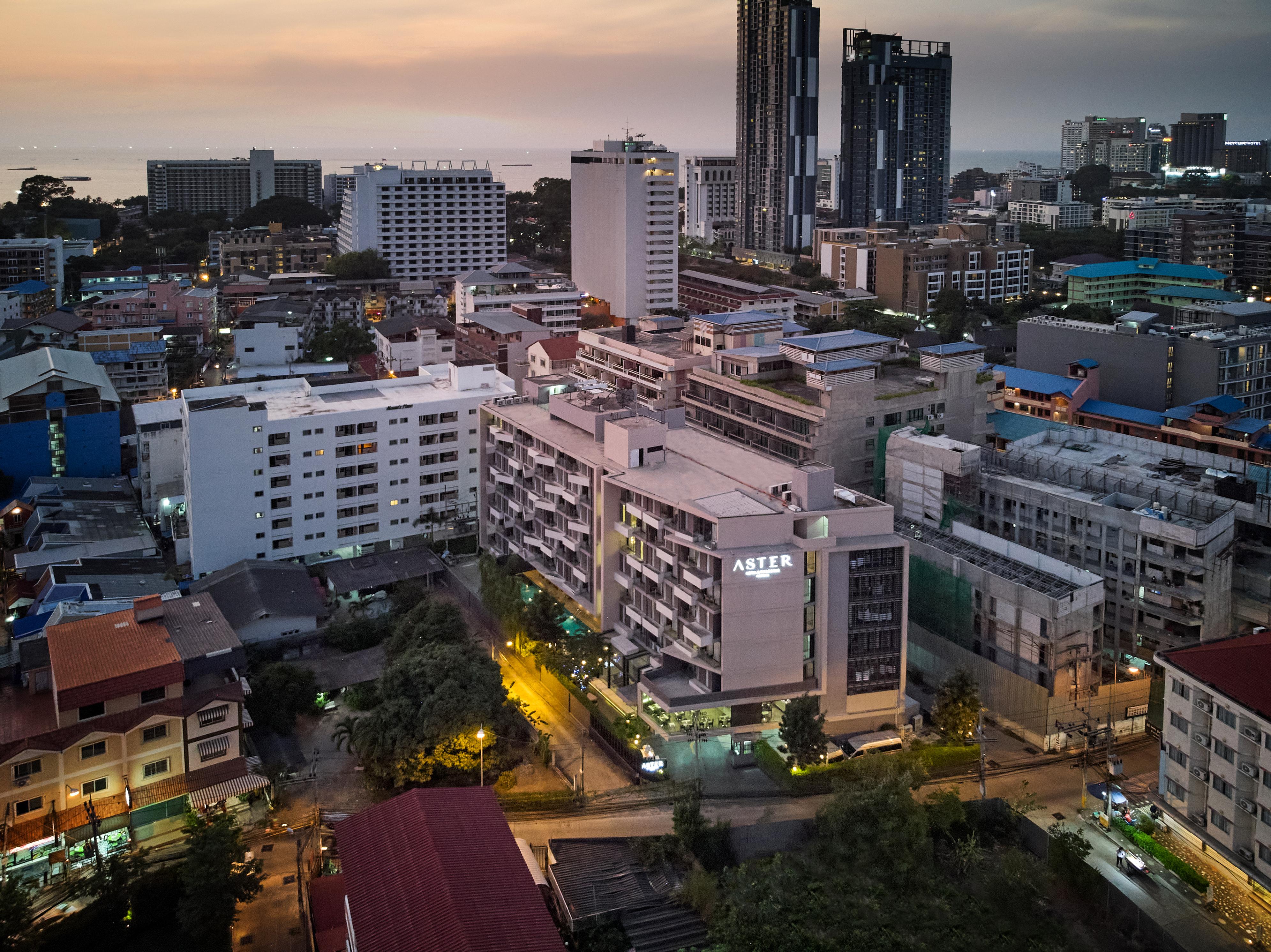 Aster Hotel And Residence By At Mind Pattaya Exterior foto