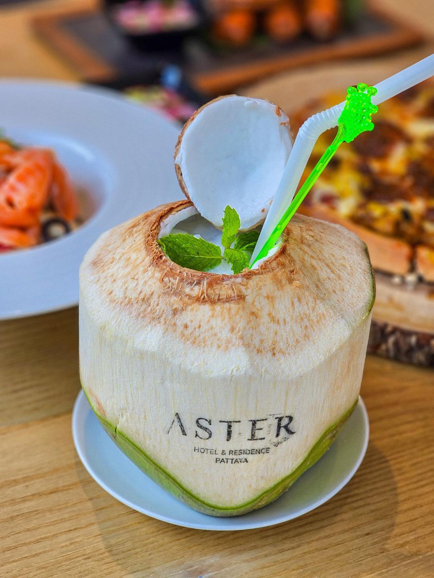 Aster Hotel And Residence By At Mind Pattaya Exterior foto